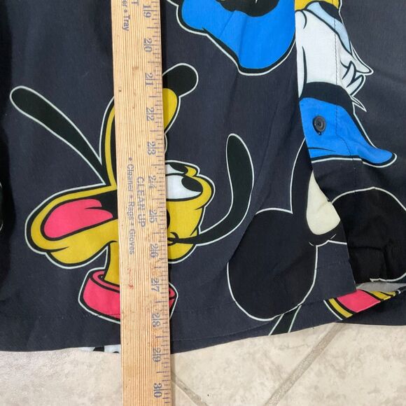 Disney Mickey & Friends AOP Button Up 100% Rayon Shirt Men's L Black w pocket - Picture 7 of 9